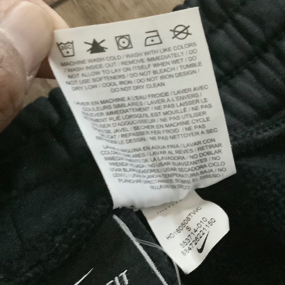 SOLD! Boys Sz Small Nike Therma-FIT Sweatpants Grey 699895-060 & Blk 853714-010 - Picture 16 of 16